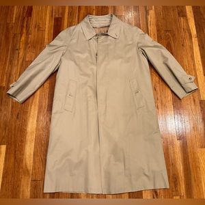 Burberry Vintage Mens Wool Lined Trench Style Rain Coat size 42 Regular Beige